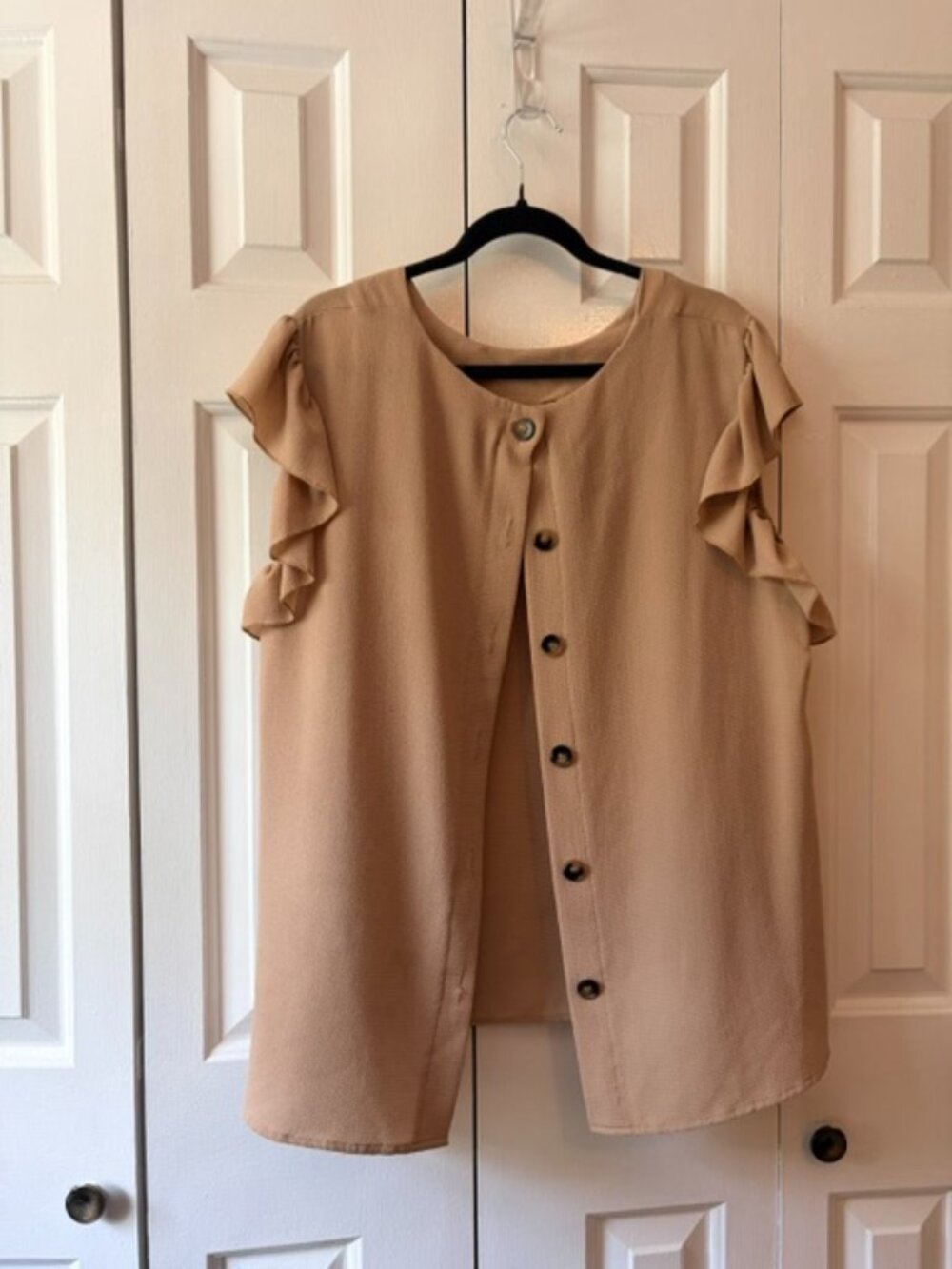 Women’s Tan Ruffle Sleeve Blouse Button Back Stretch Top Neutral Business Casual